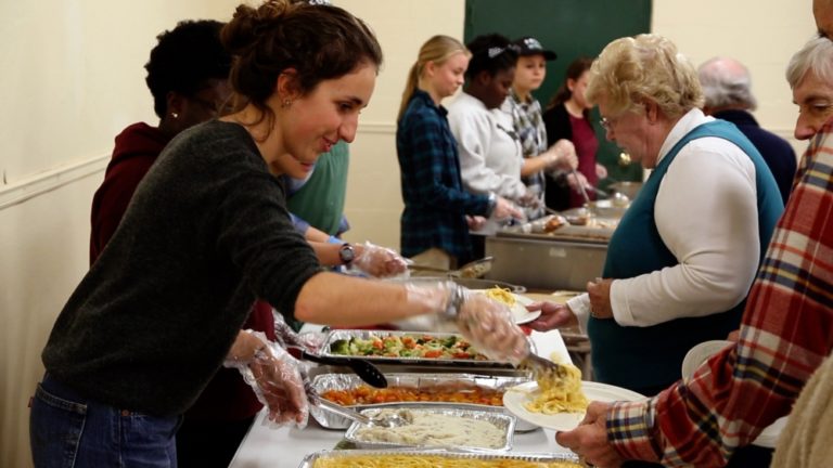 Washington College Students Bring Food, Fellowship to Community Table ...